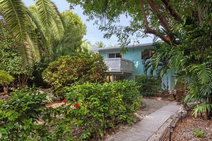 Picture of 82260 Overseas Highway, Islamorada FL 33036