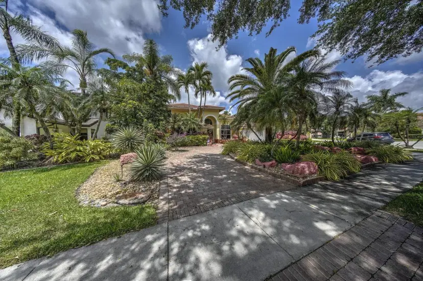 Picture of 521 NW 107Th Ave, Plantation FL 33324