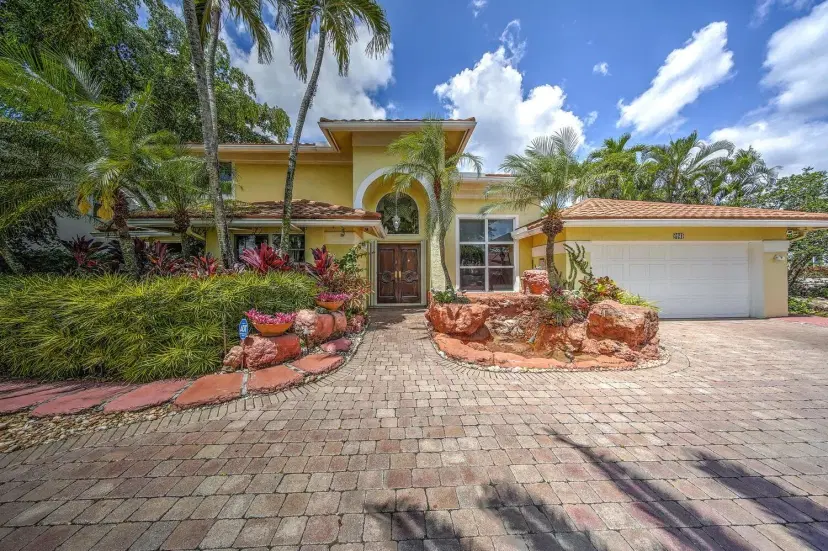 Picture of 521 NW 107Th Ave, Plantation FL 33324