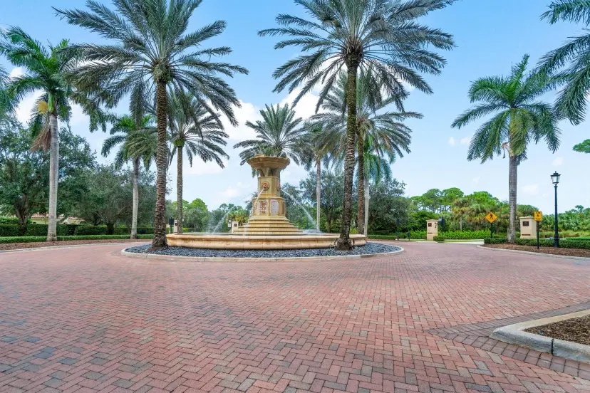 Picture of 12133 Plantation Way, Palm Beach Gardens FL 33418