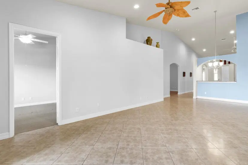 Picture of 6505 Oxford Circle 102, Vero Beach FL 32966