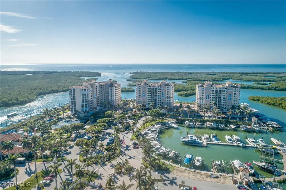 Picture of 445 Dockside Dr A504, Naples, FL 34110