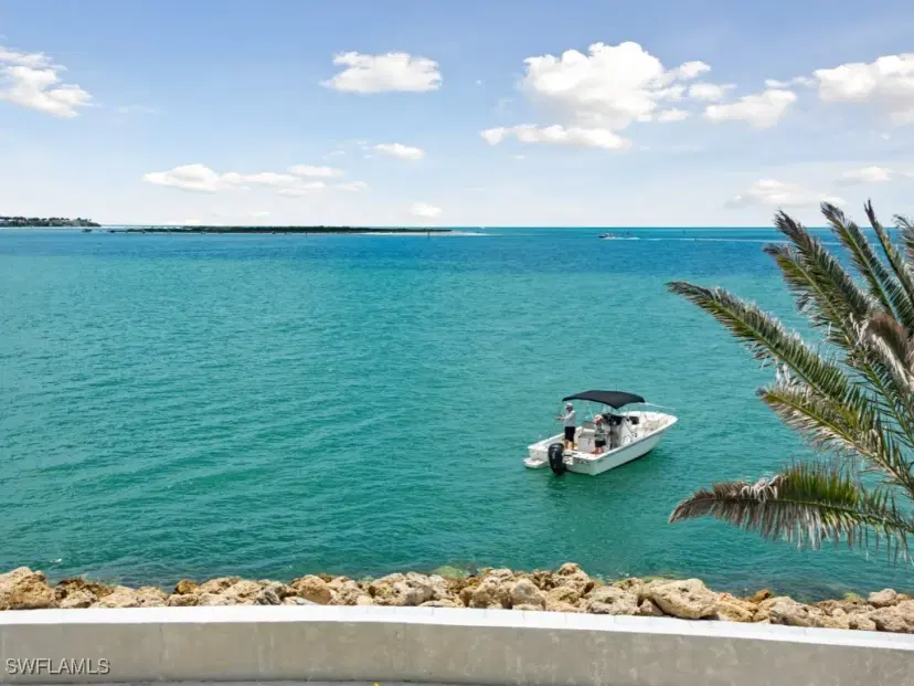 Picture of 623 La Peninsula Blvd 623, Naples FL 34113