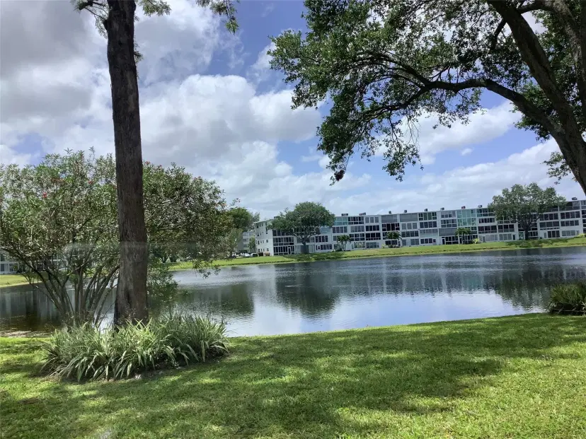 Picture of 1054 Cambridge C 1054, Deerfield Beach FL 33442