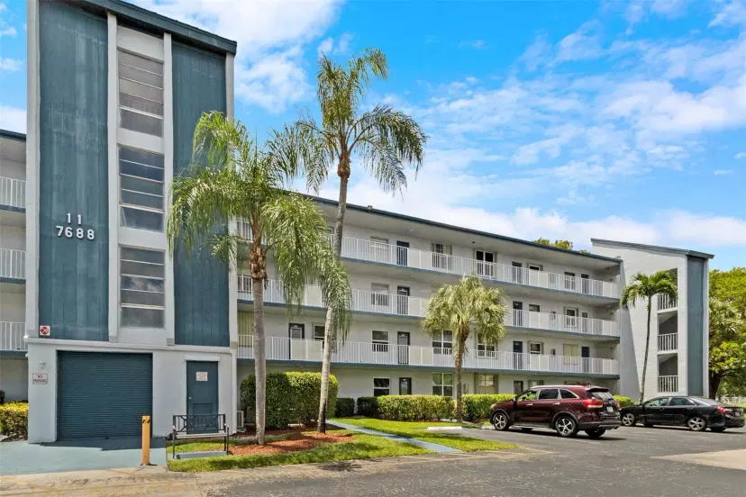 Picture of 7688 NW 18Th Street 407, Margate FL 33063