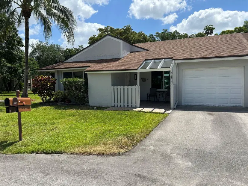 Picture of 8630 Bridle Path Ct 207, Davie FL 33328