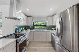 Picture of 818 Fairway Dr, Plantation, FL 33317