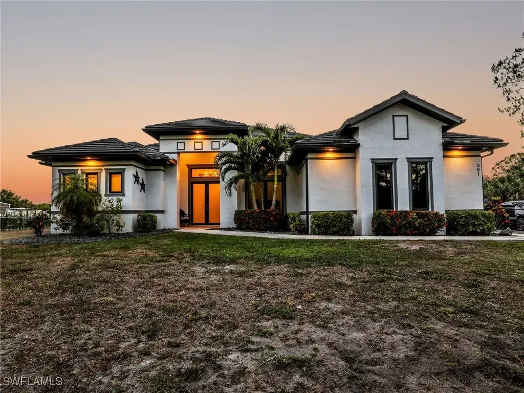 Picture of 291 10Th St Se, Naples, FL 34117
