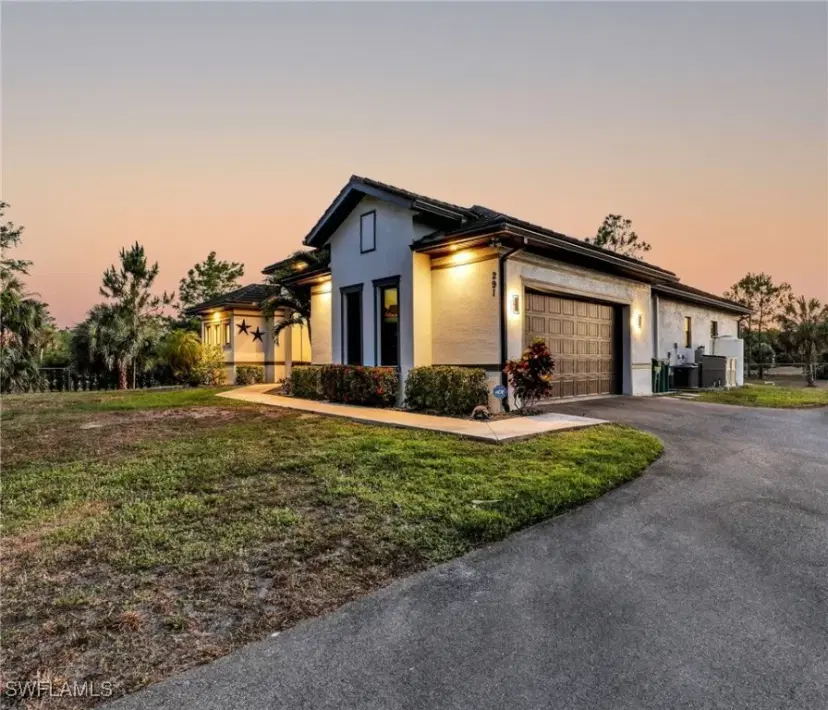 Picture of 291 10Th St Se, Naples FL 34117