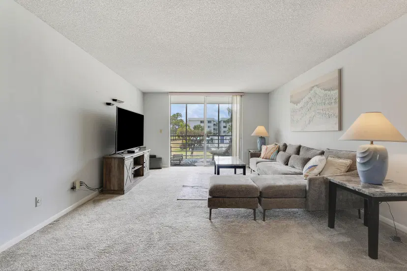 Picture of 6698 10Th Avenue N 205, Lake Worth FL 33467