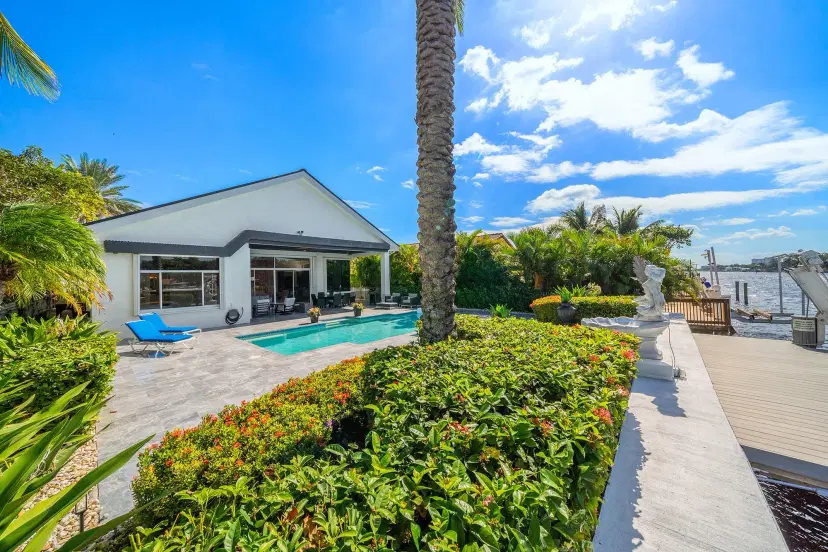 Picture of 301 S Riverside Dr, Pompano Beach FL 33062
