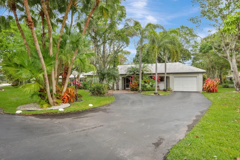 Picture of 1128 W Cypress Drive V-15, Pompano Beach FL 33069