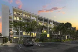Picture of 1830 Embassy Drive 607, West Palm Beach, FL 33401