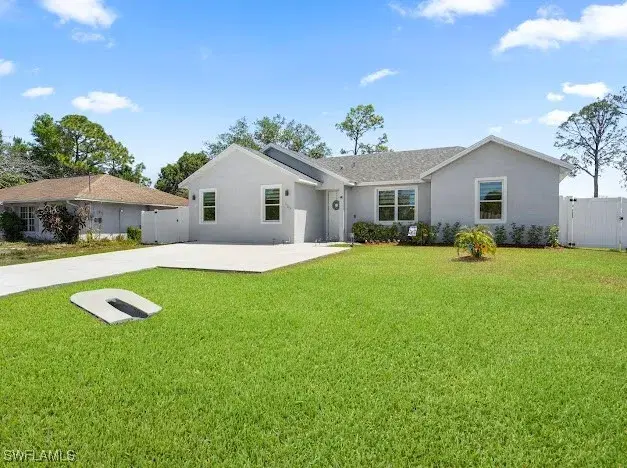Picture of 27257 Pinecrest Ln, Bonita Springs FL 34135