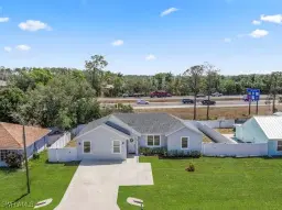 Picture of 27257 Pinecrest Ln, Bonita Springs, FL 34135