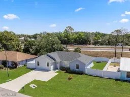 Picture of 27257 Pinecrest Ln, Bonita Springs, FL 34135