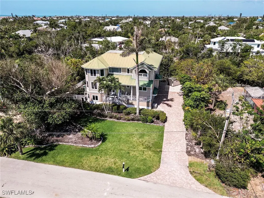 Picture of 1111 Schooner Pl, Sanibel, FL 33957