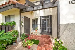 Picture of 10223 N Circle Lake Drive 102, Boynton Beach, FL 33437