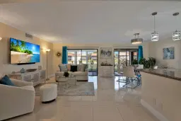 Picture of 10223 N Circle Lake Drive 102, Boynton Beach, FL 33437
