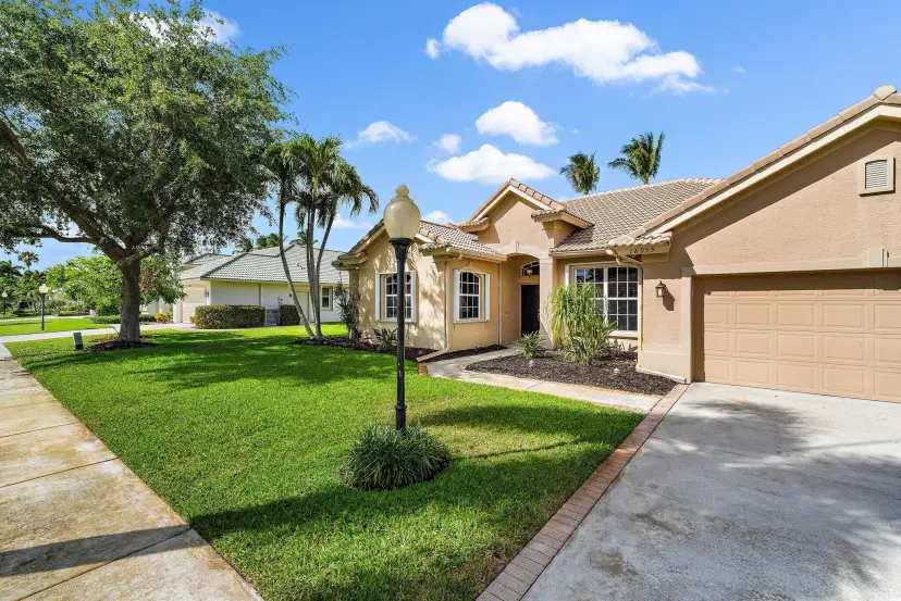 Picture of 18999 SE Kokomo Lane, Jupiter FL 33458