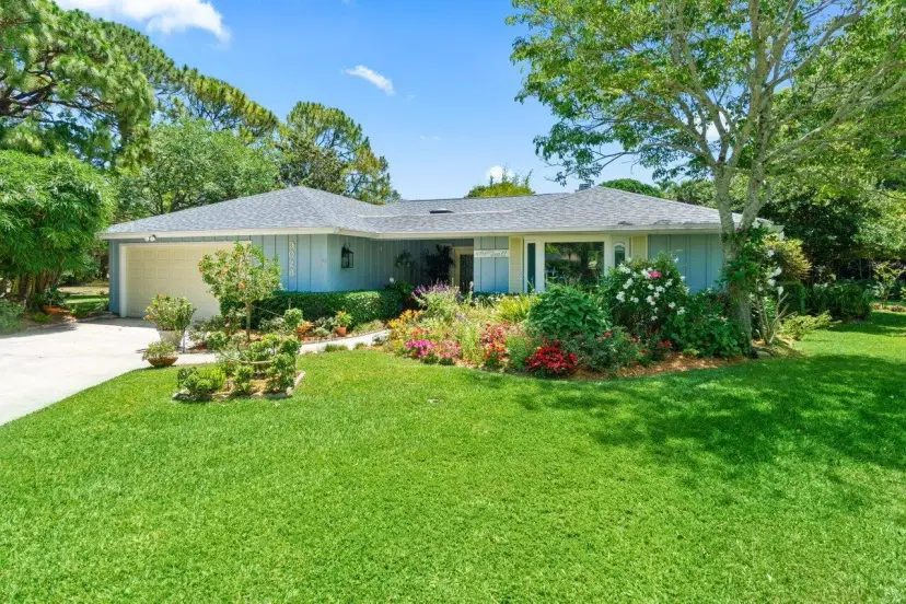 Picture of 9028 Gardens Glen Circle, Palm Beach Gardens FL 33418