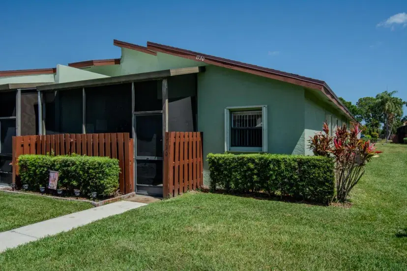 Picture of 1730 W Sanderling Lane 4, Fort Pierce FL 34982