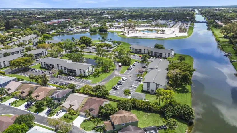 Picture of 150 Heatherwood Drive, Royal Palm Beach FL 33411