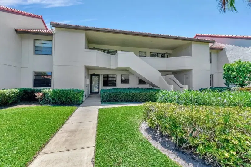 Picture of 5787 Parkwalk Drive, Boynton Beach FL 33472