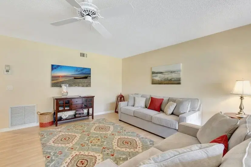 Picture of 5787 Parkwalk Drive, Boynton Beach FL 33472
