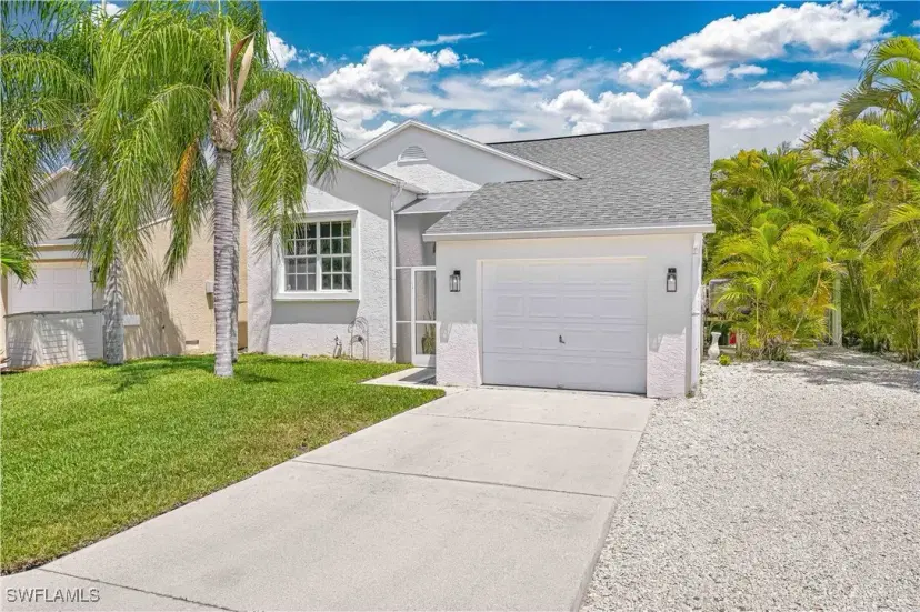 Picture of 6088 Waterway Bay Dr, Fort Myers FL 33908