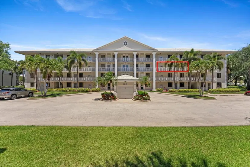Picture of 6217 Balboa Circle 305, Boca Raton FL 33433