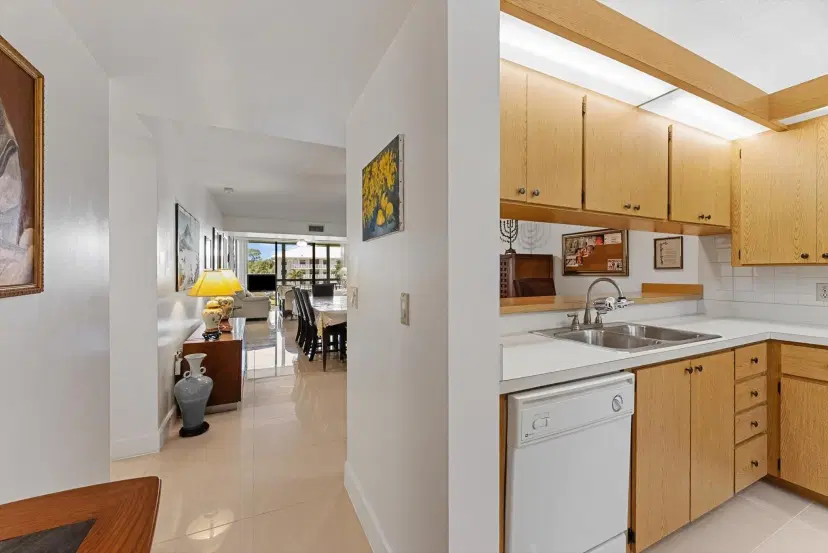 Picture of 6217 Balboa Circle 305, Boca Raton FL 33433