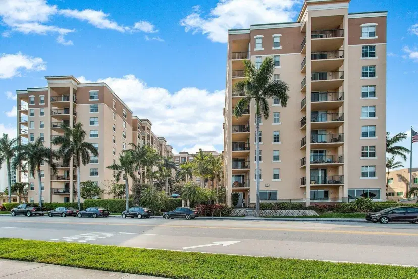 Picture of 1801 N Flagler Drive 828, West Palm Beach FL 33407