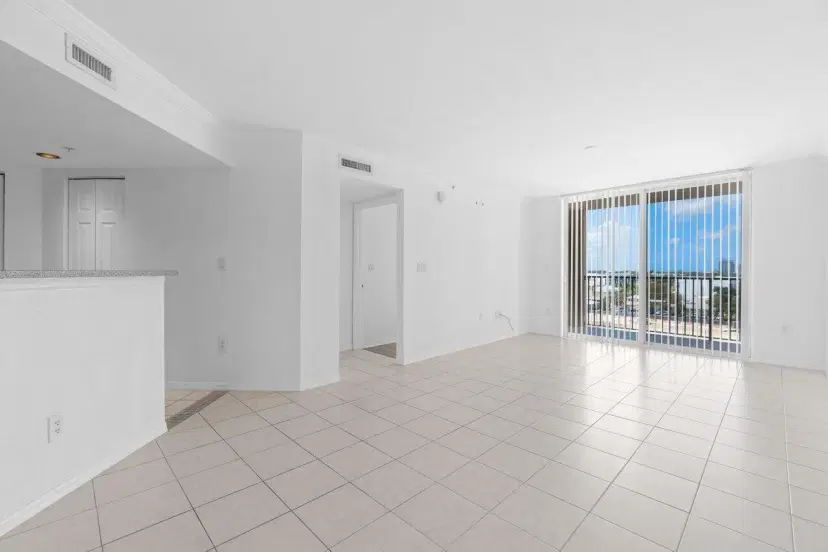 Picture of 1801 N Flagler Drive 828, West Palm Beach FL 33407