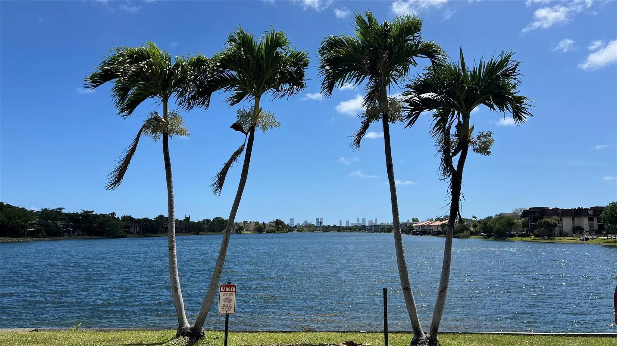 Picture of 447 NE 195Th St 221, Miami, FL 33179