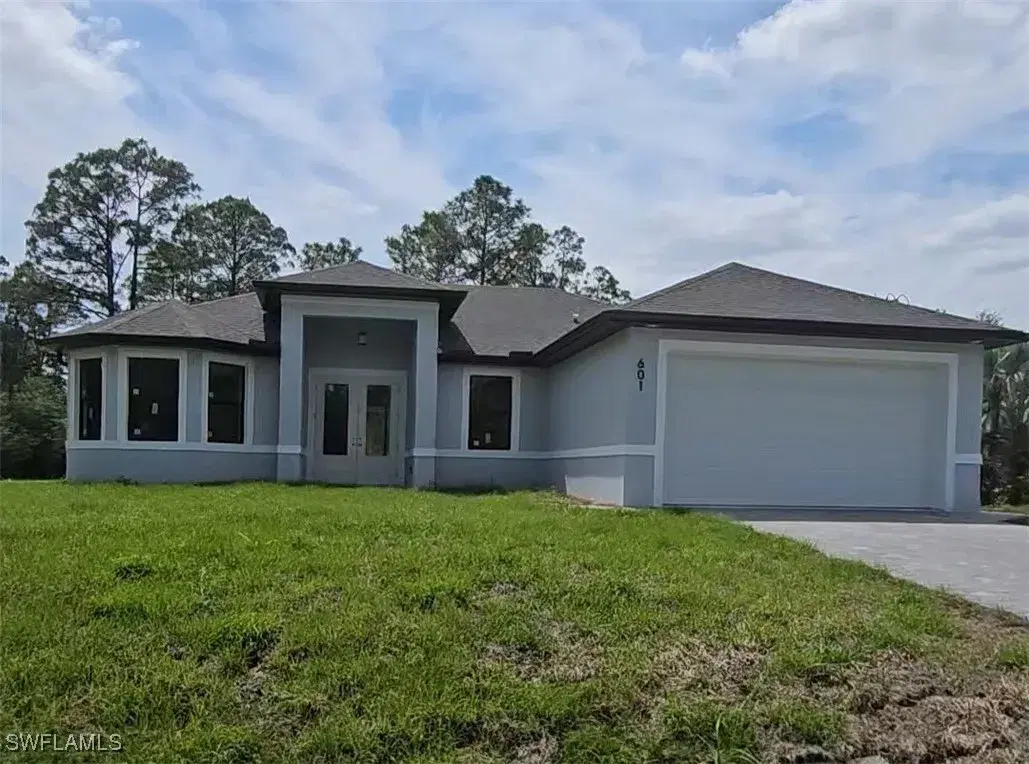 Picture of 601 8Th Ave, Lehigh Acres, FL 33972
