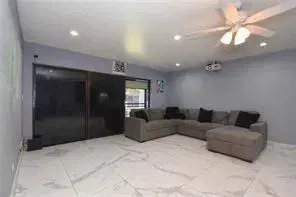 Picture of 177 W Laurel Dr 1107, Margate FL 33063