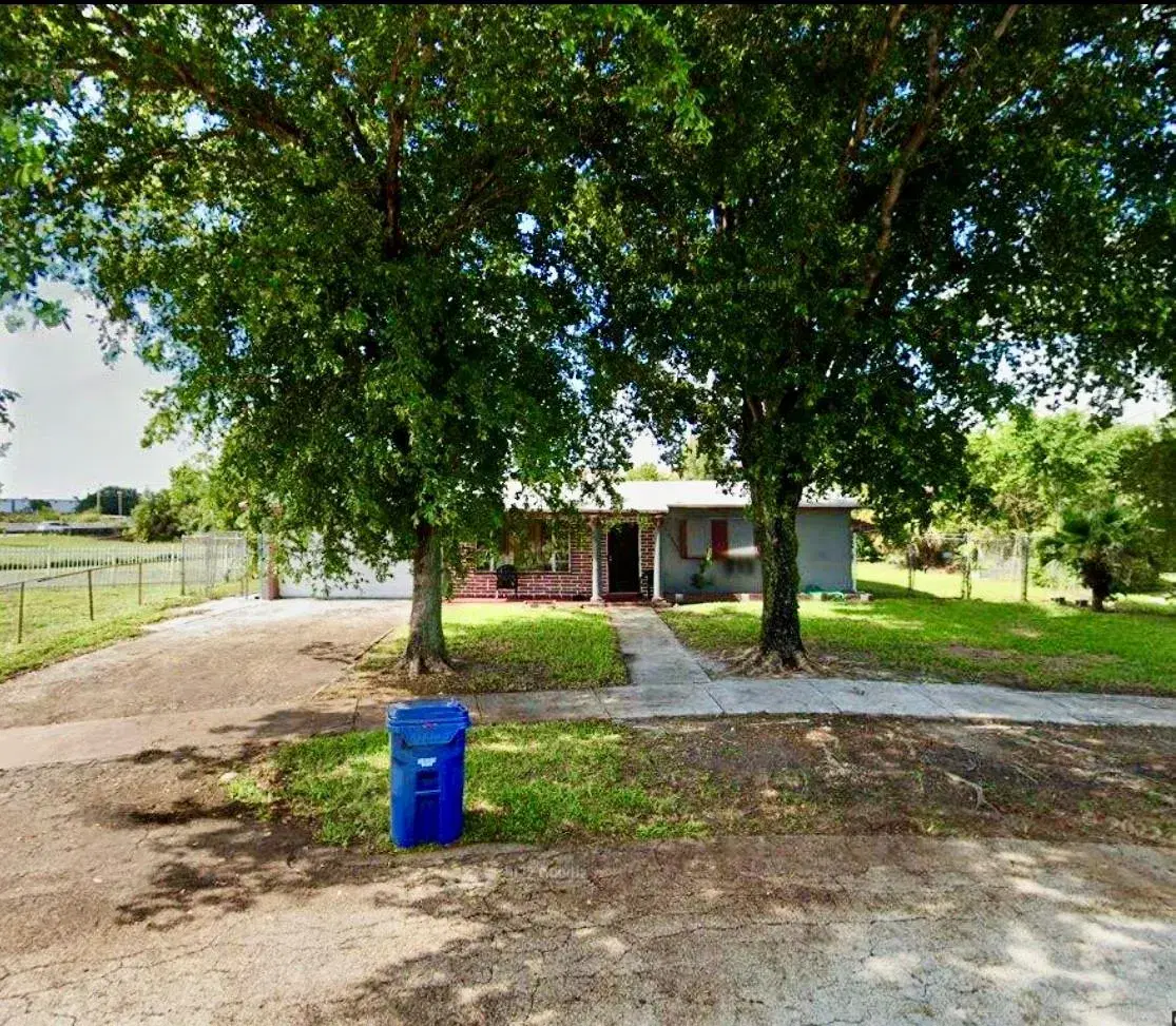 Picture of 12000 NW 22Nd Pl, Miami, FL 33167