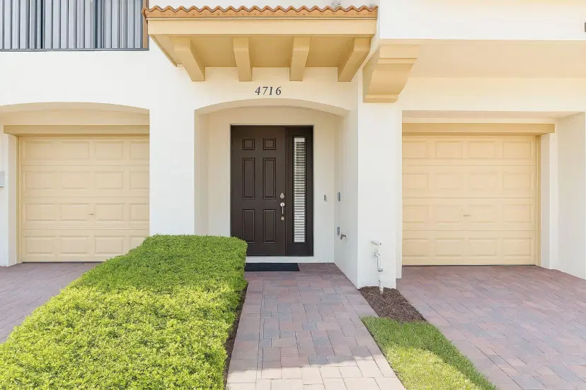 Picture of 4716 N Grand Cypress Cir N 4716, Coconut Creek FL 33073