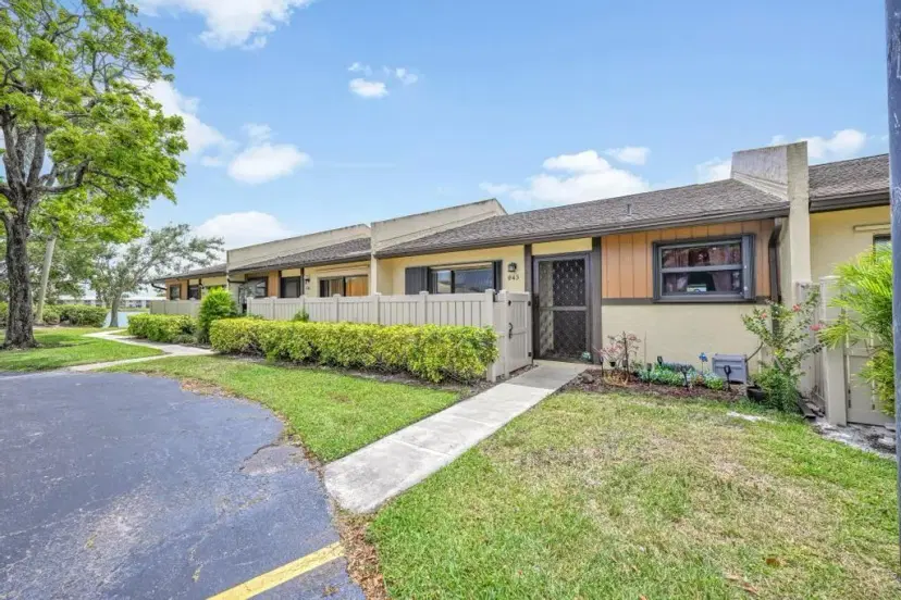 Picture of 643 Banks Rd, Margate FL 33063