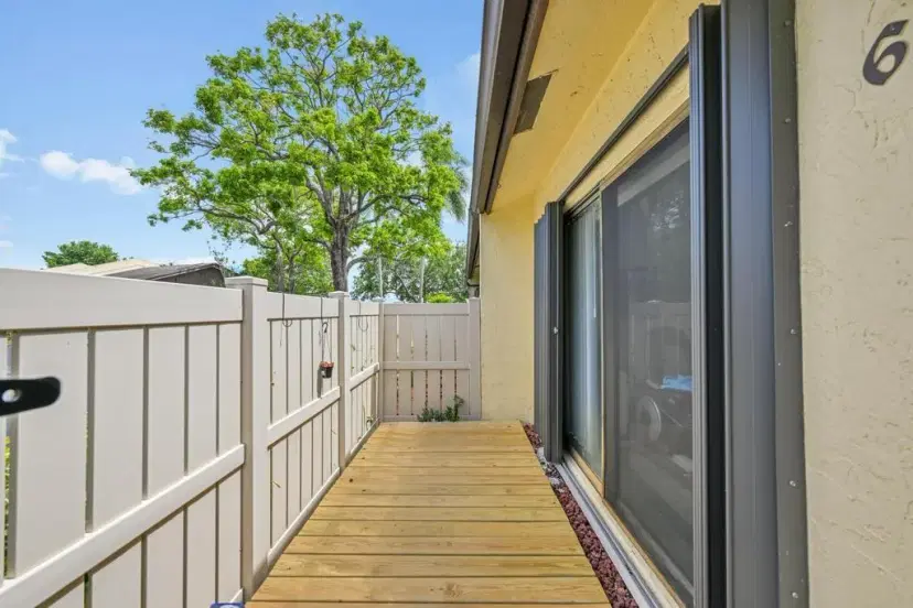 Picture of 643 Banks Rd, Margate FL 33063