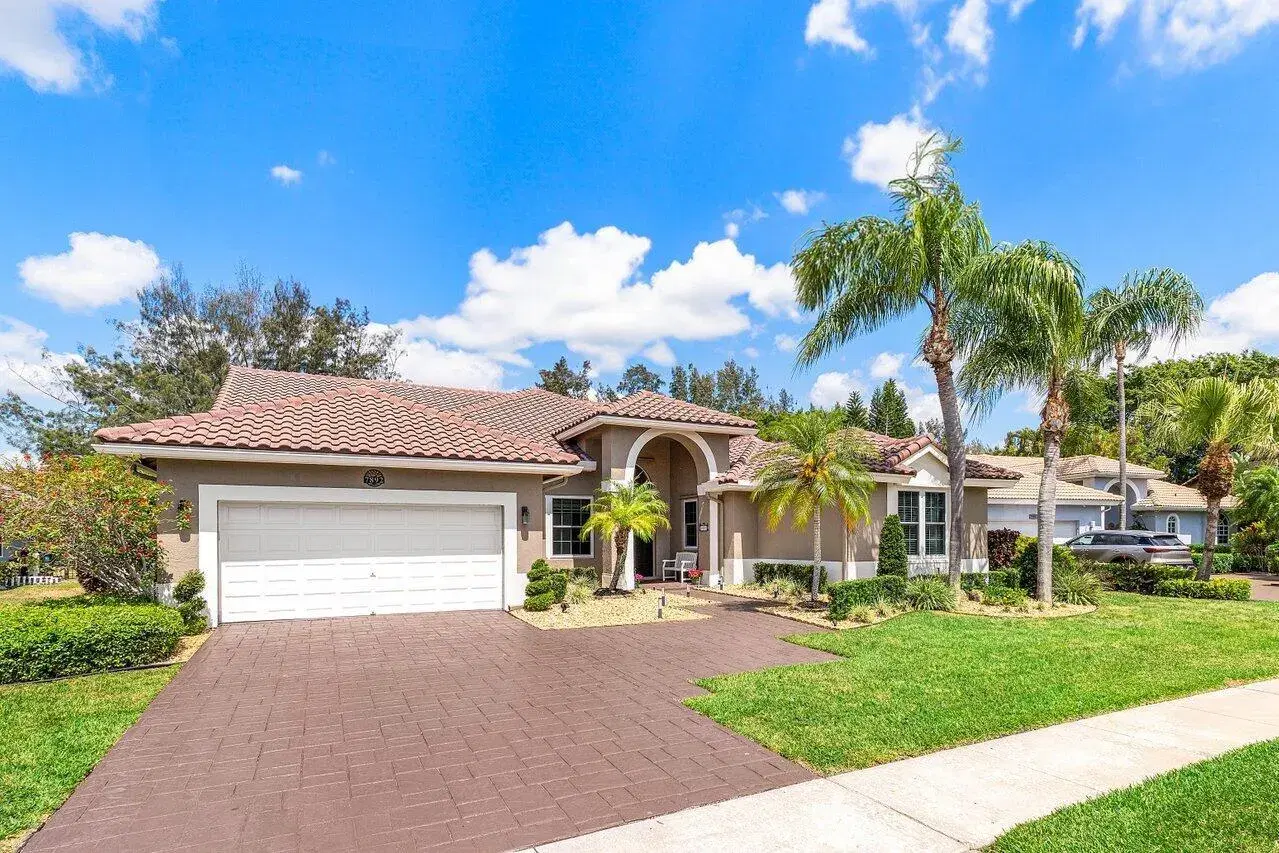 Picture of 7892 Dorchester Road, Boynton Beach, FL 33472
