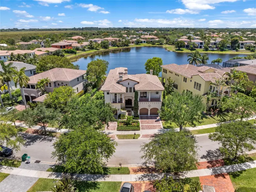 Picture of 9460 Eden Mnr, Parkland FL 33076