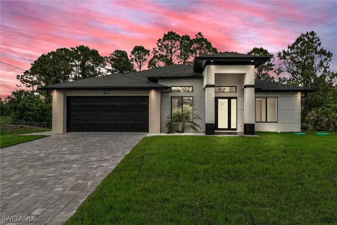 Picture of 911 Anthony St E, Lehigh Acres, FL 33974