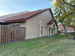 Picture of 9749 Malvern Dr 9749, Tamarac, FL 33321