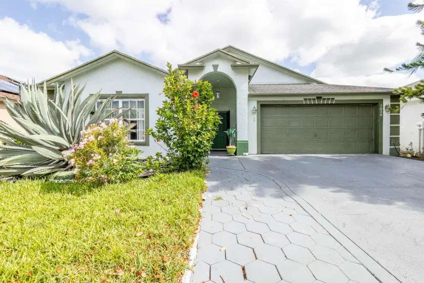 Picture of 1029 Cape Cod Ter Terrace, Greenacres FL 33413