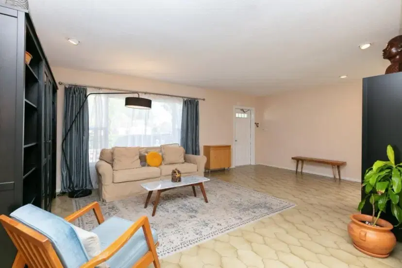 Picture of 9407 NW 74Th Pl, Tamarac FL 33321