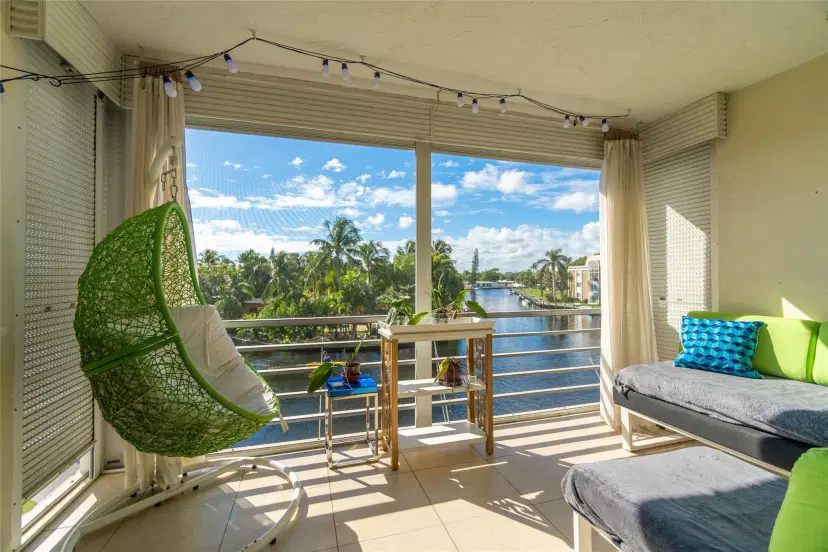 Picture of 3010 NE 16Th Ave 303, Oakland Park FL 33334