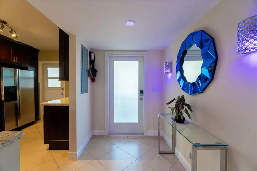 Picture of 3010 NE 16Th Ave 303, Oakland Park FL 33334
