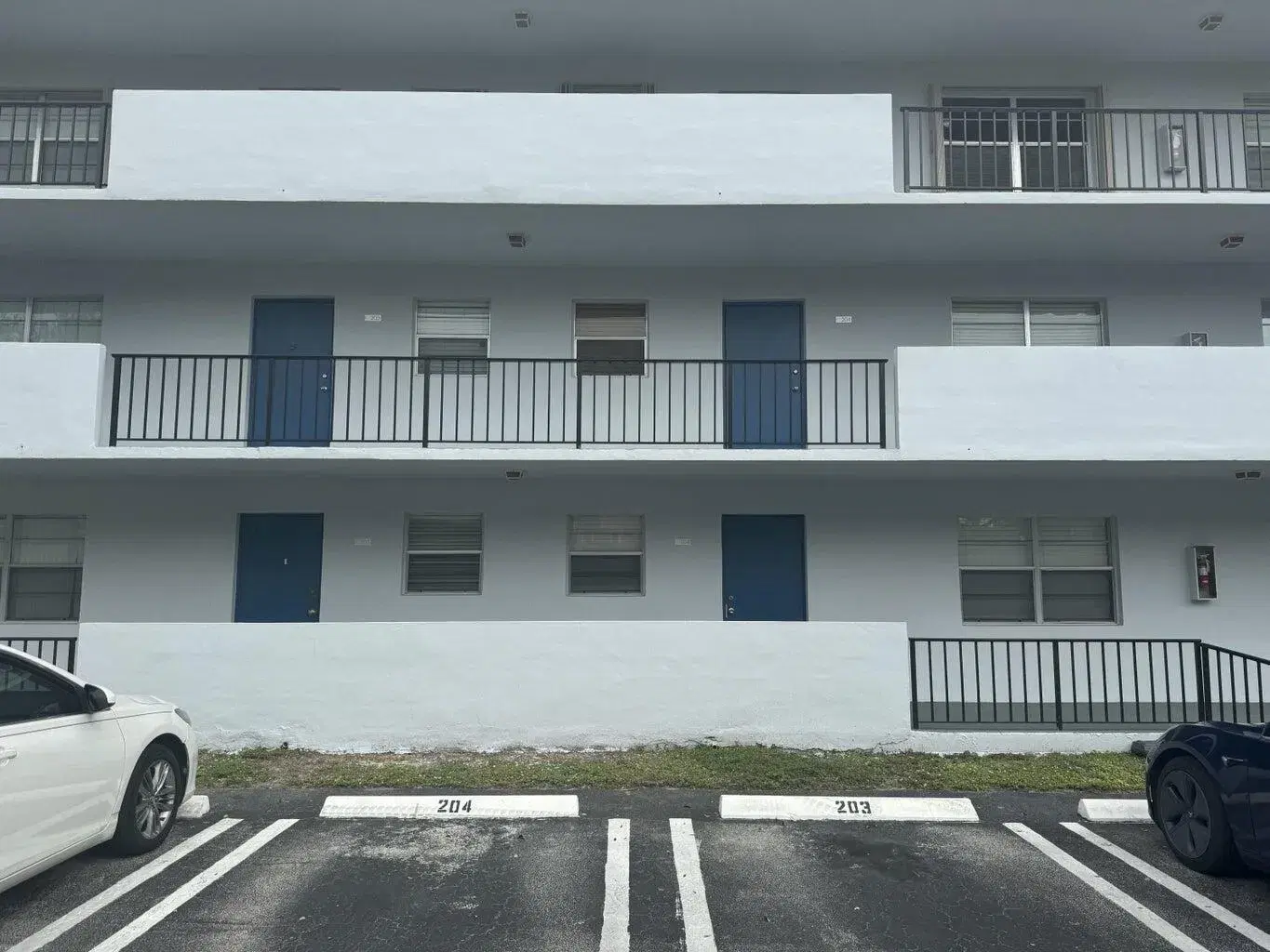 Picture of 1630 Embassy Drive 102, West Palm Beach, FL 33401